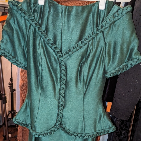 Vintage Green "Marilyn Monroe" Inspired Satin Evening Suit - Picture 5 of 12